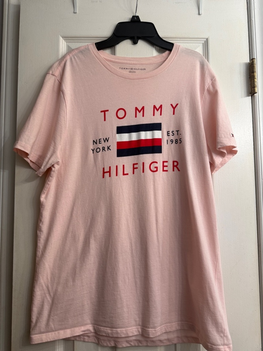 Tommy Hilfiger men’s Light Pink Tee with Signature Flag